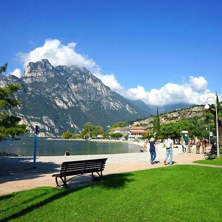 Riva Centro Apartment - Happy Rentals Exterior foto