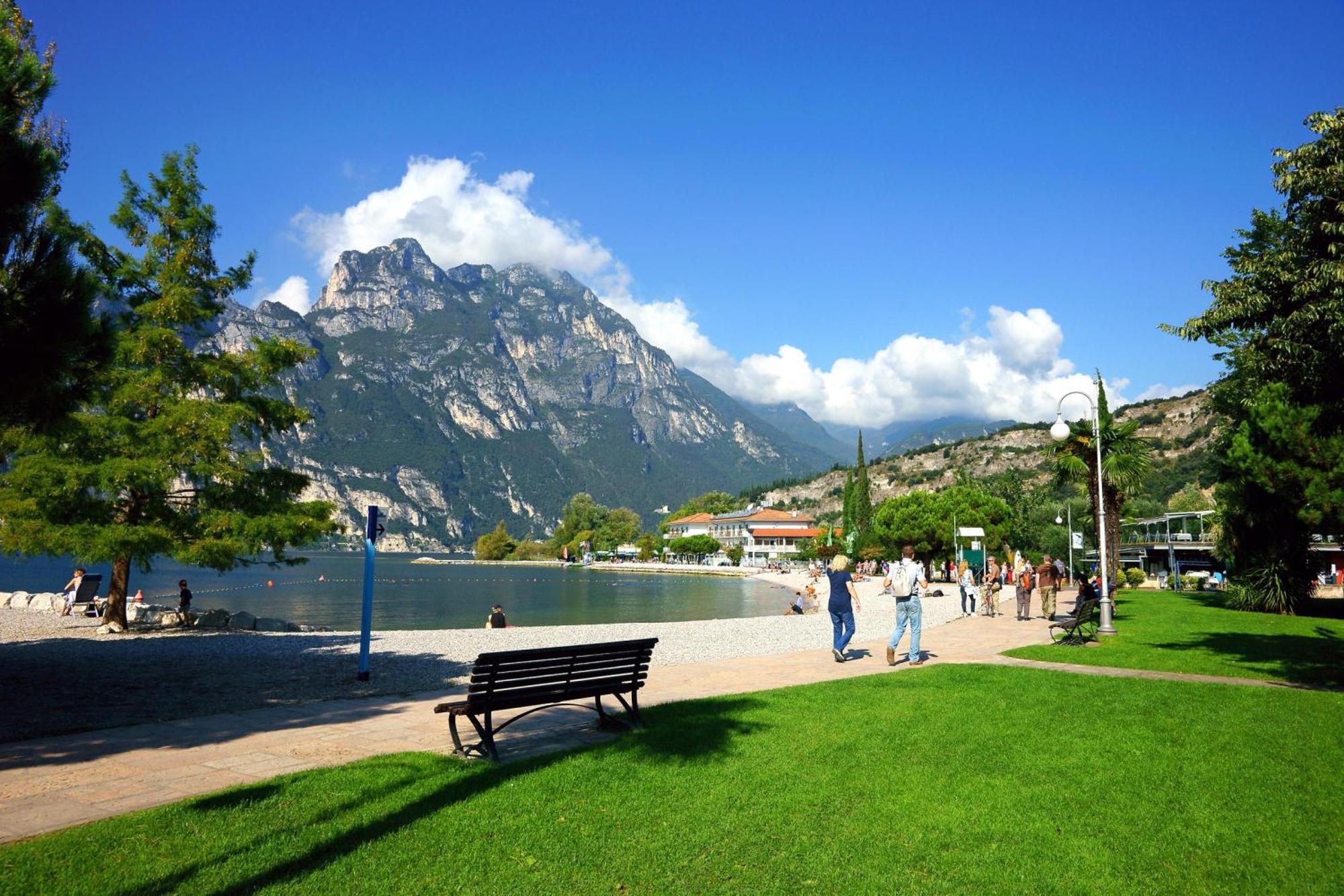 Riva Centro Apartment - Happy Rentals Exterior foto
